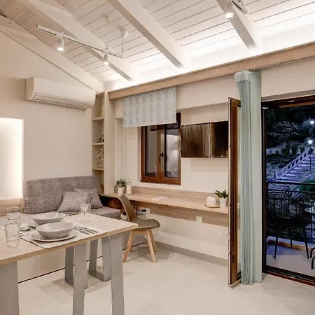 Le Scale Apartment Patras